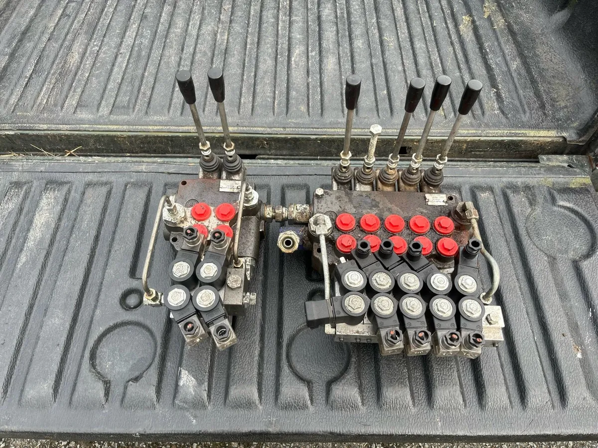 Valve Chest - Image 2