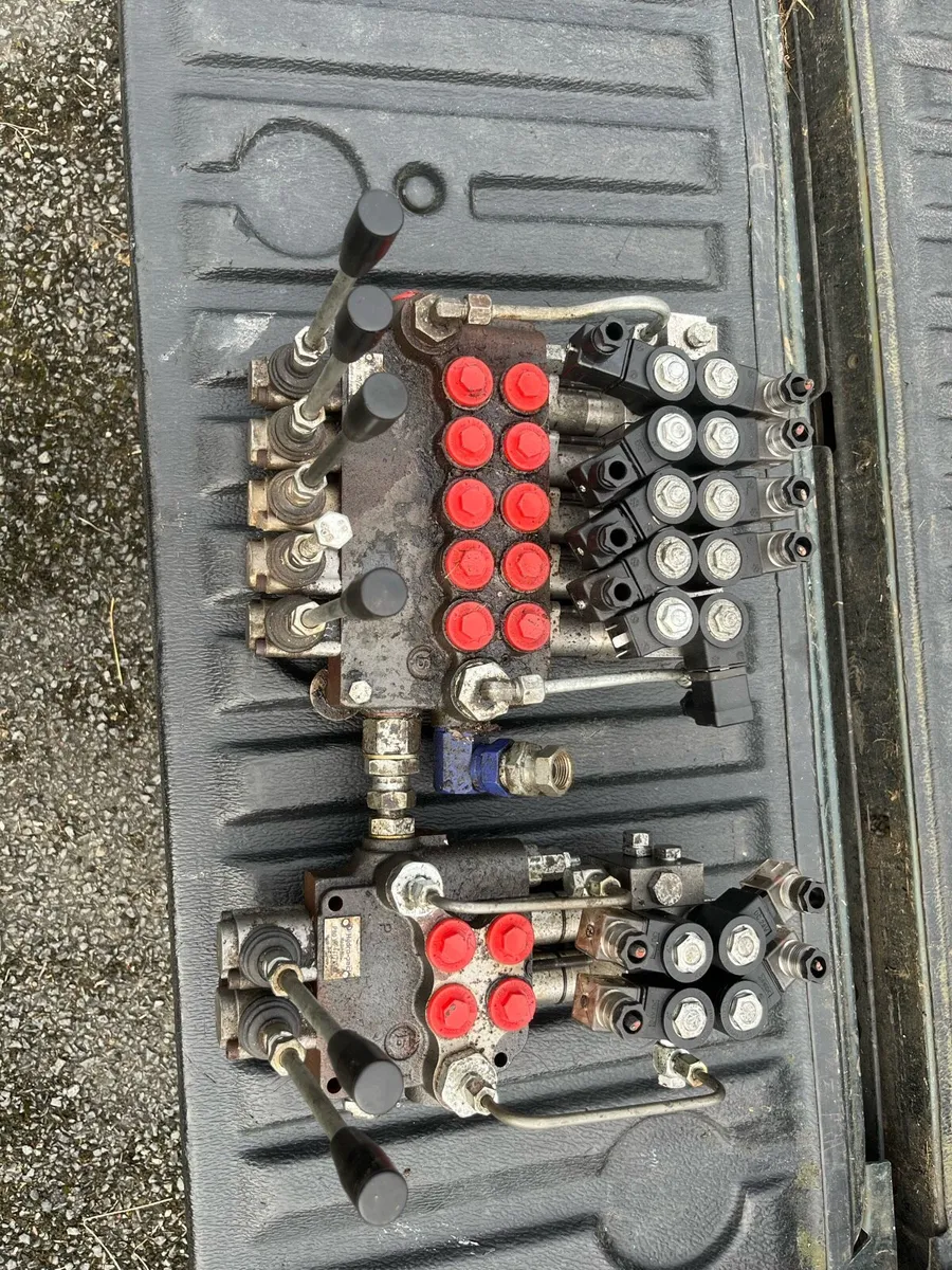 Valve Chest - Image 4