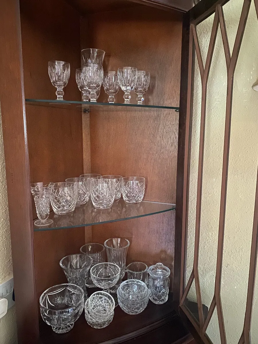 Selection of cut glass - Image 1