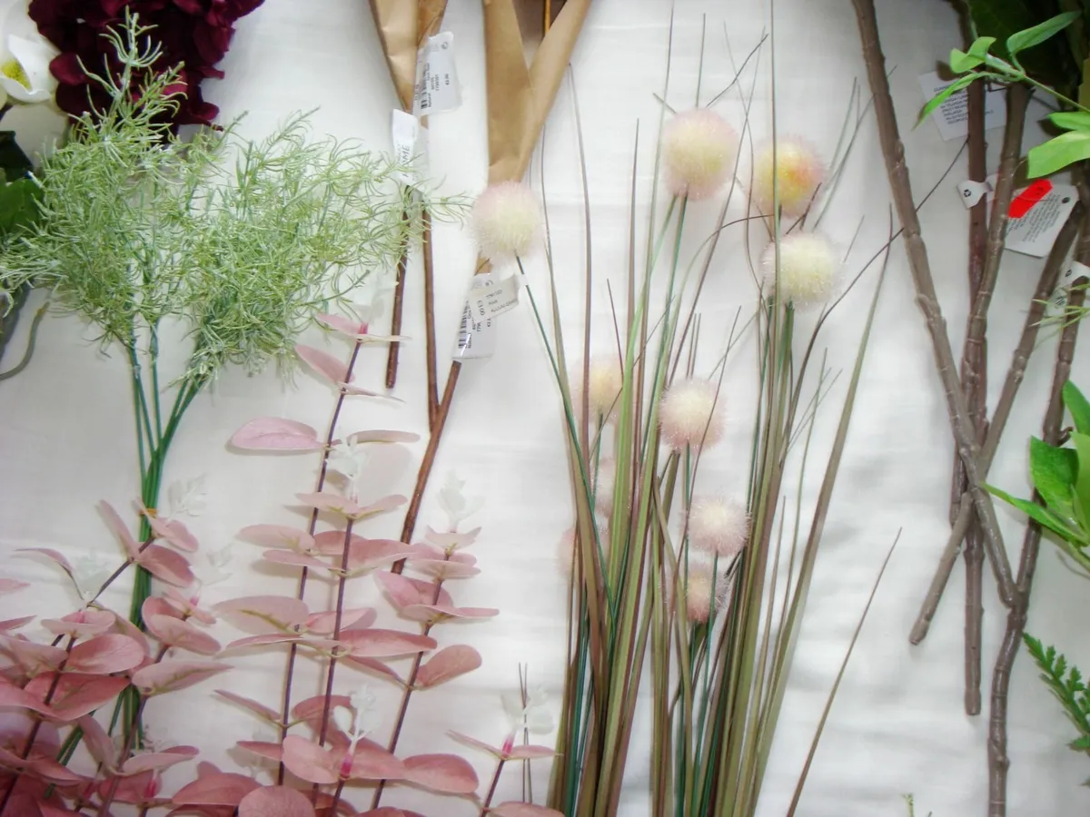 50 stems artificial flowers - Image 4