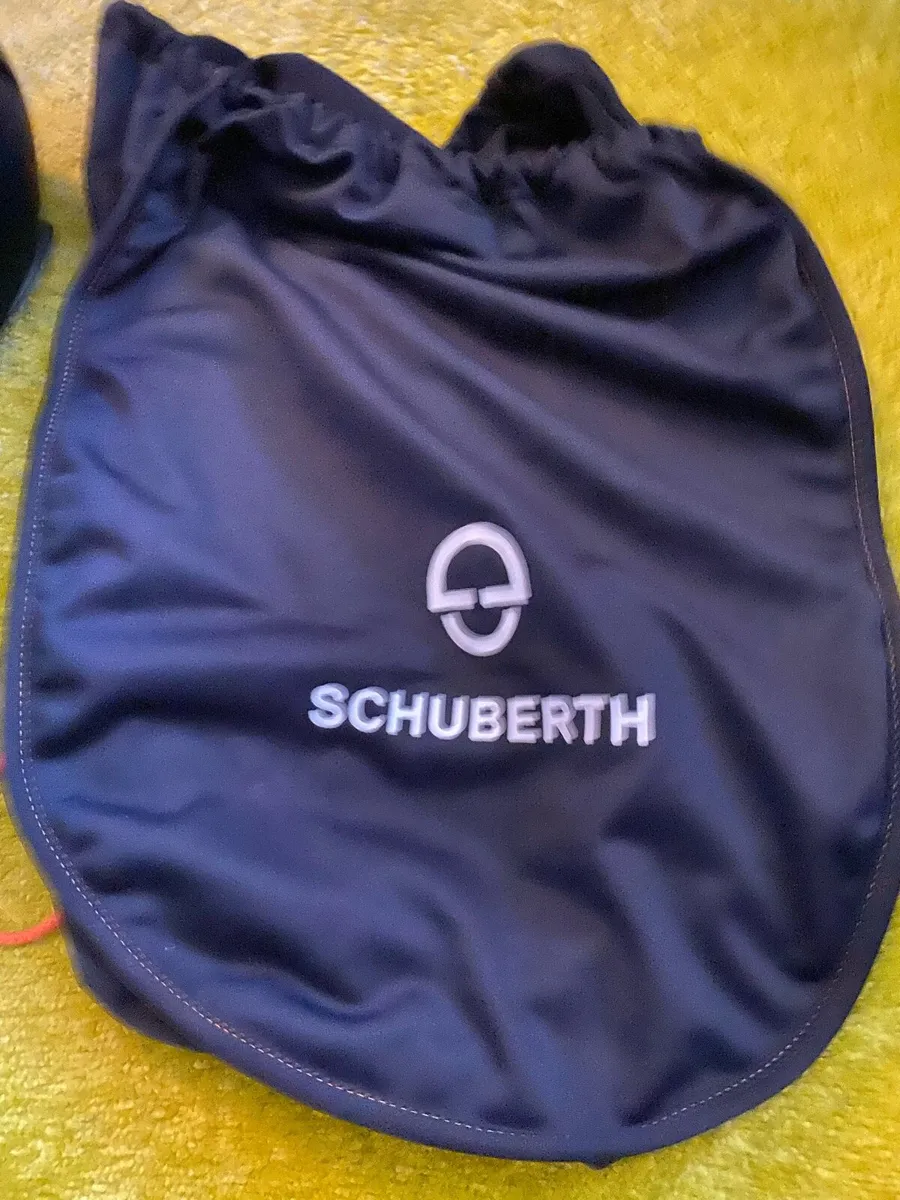 Schuberth C3 Helmet - Image 4