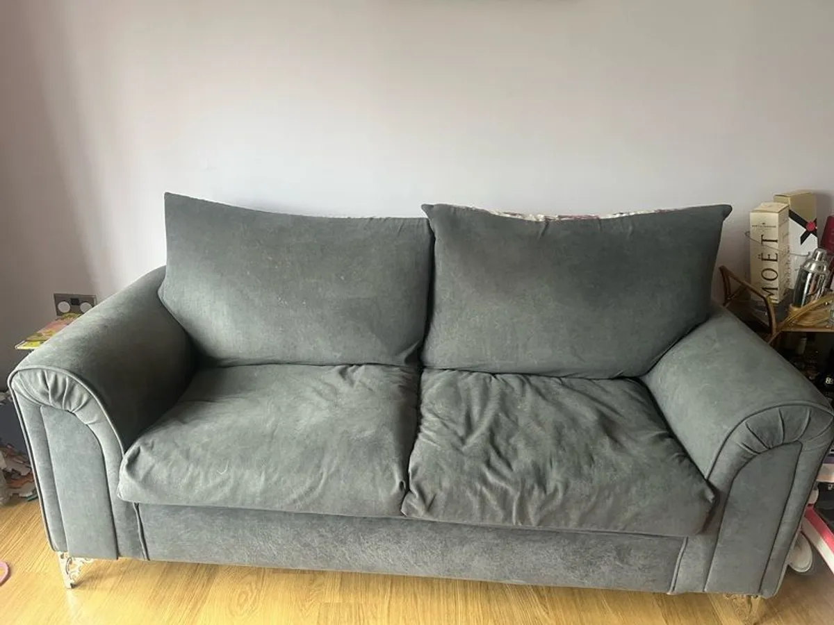 sofa - Image 4