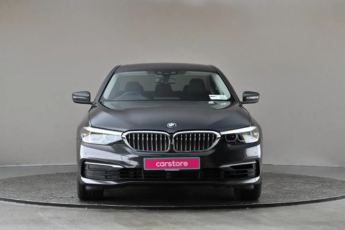 BMW 5 Series 2.0 530E SE G30  360 Park Camera - Image 2