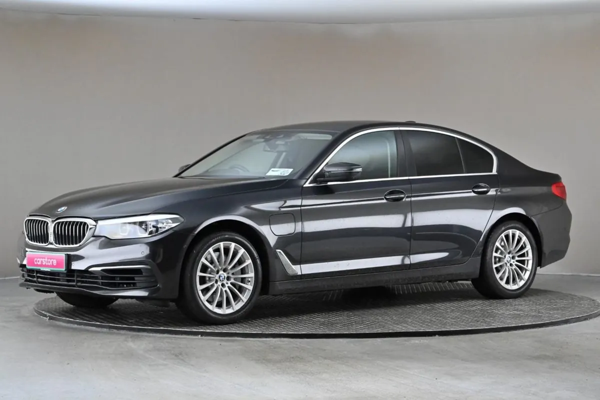 BMW 5 Series 2.0 530E SE G30  360 Park Camera - Image 4