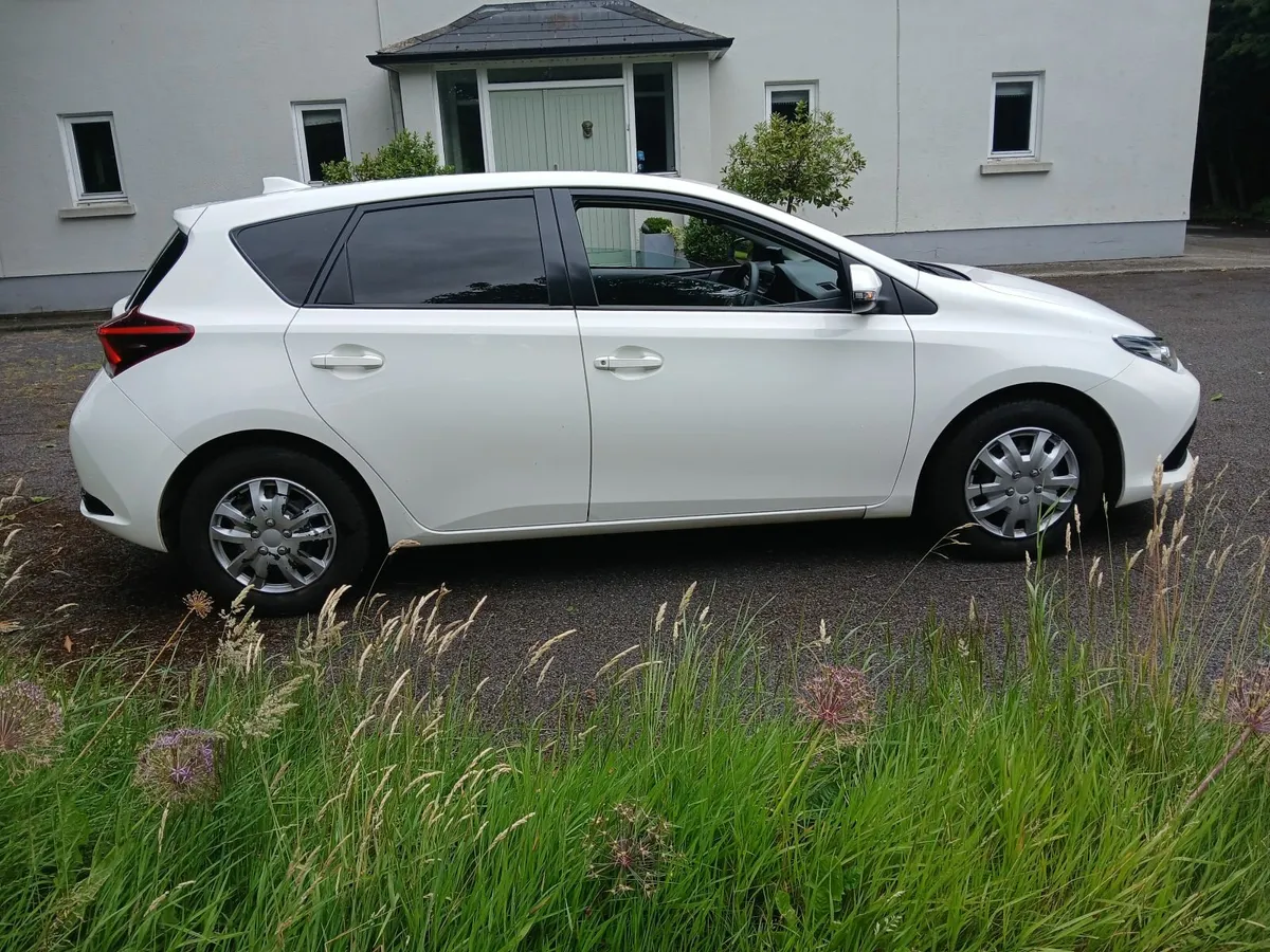 2018 Toyota Auris Van Tested & Taxed - Image 4