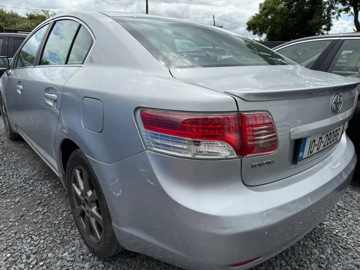 🔵 Toyota Avensis AURA 2.0 D4D LOW KM 125BHP - Image 3
