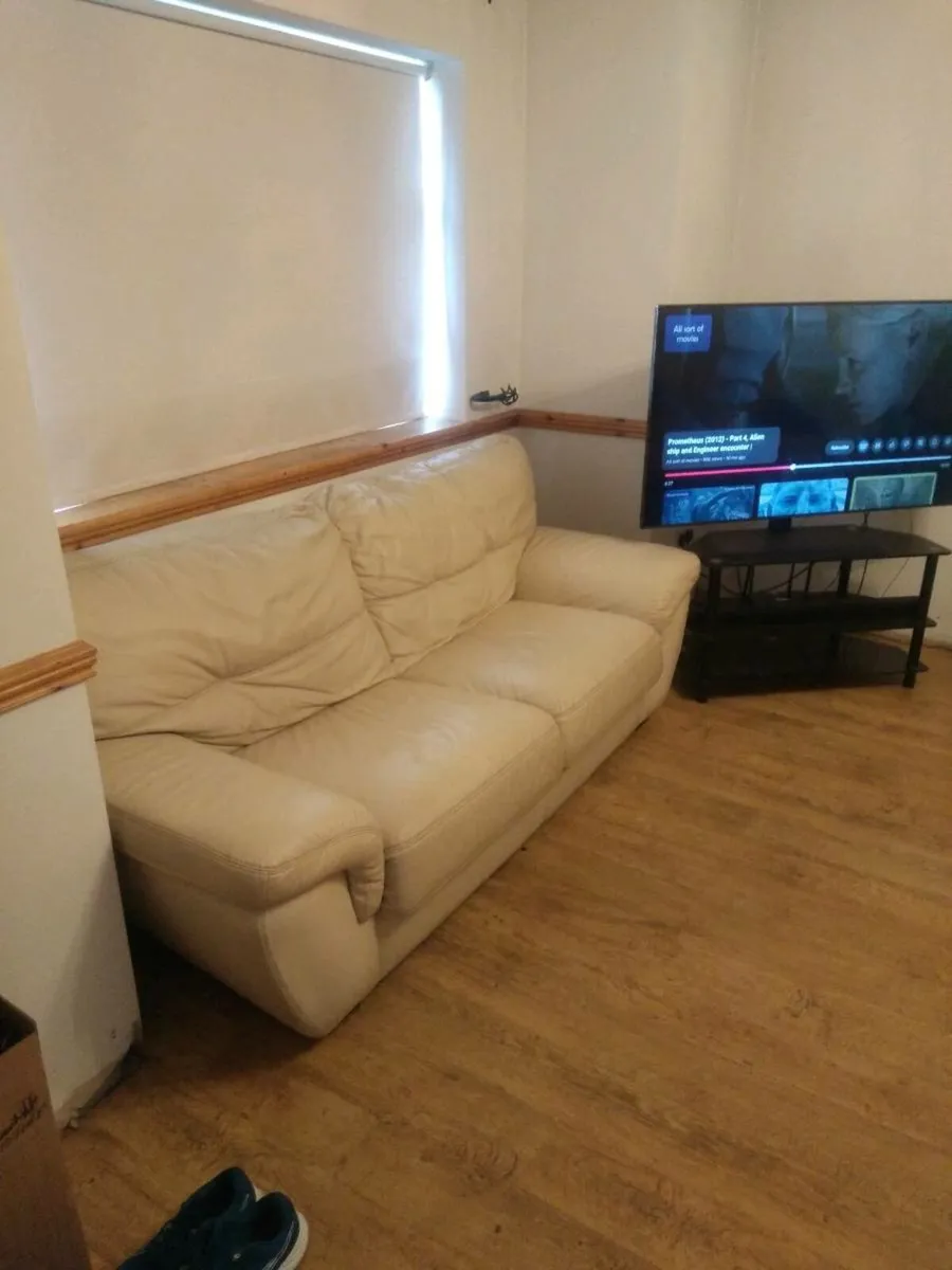 Leather three seater leather couch - Image 3