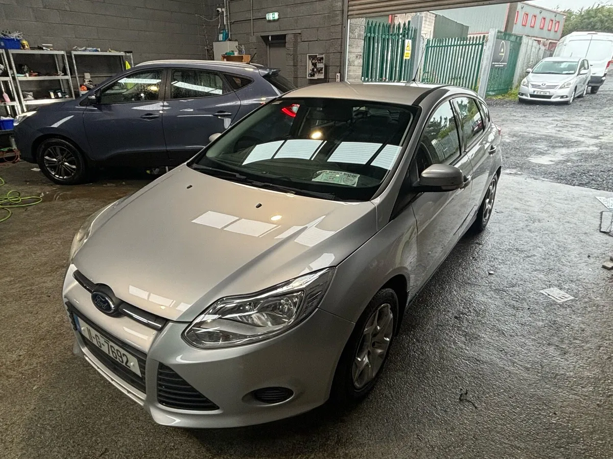 11 FOCUS PETROL LOW MILES - Image 3