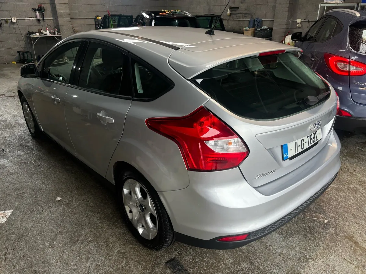 11 FOCUS PETROL LOW MILES - Image 4