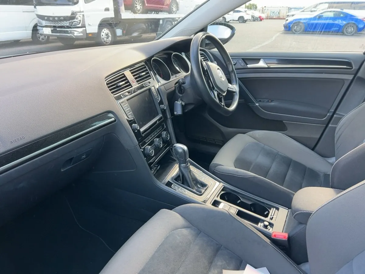 Volkswagen Golf HIGHLINE ESTATE 1.4 PETROL AUTOMAT - Image 3