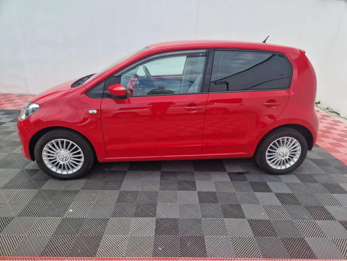 Volkswagen up! HIGHLINE 1.0 PETROL AUTOMATIC 5DR - Image 4