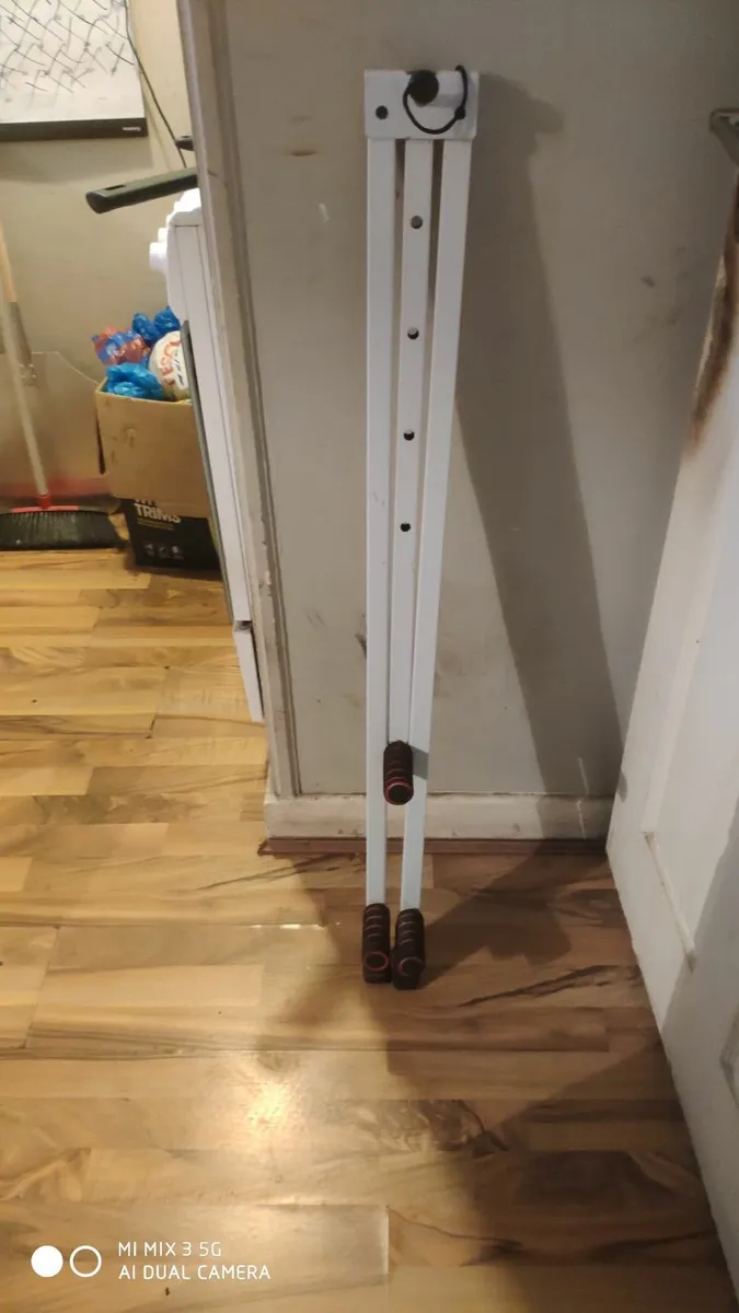 Leg stretcher