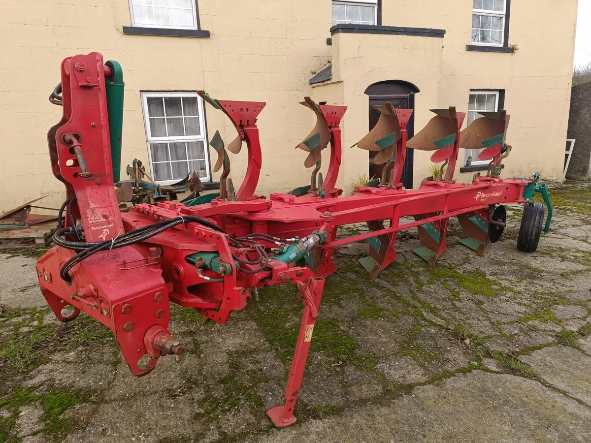 Kverneland plough - Image 3