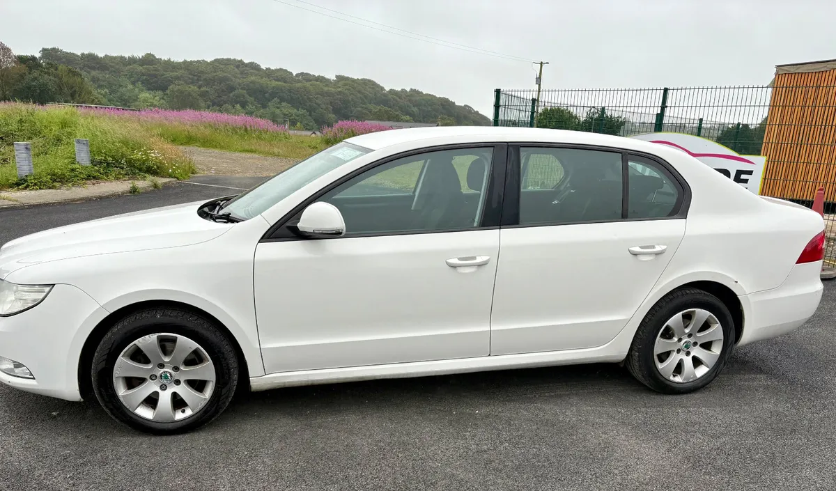 Skoda Superb 2013 1.6 Tdi - Image 4