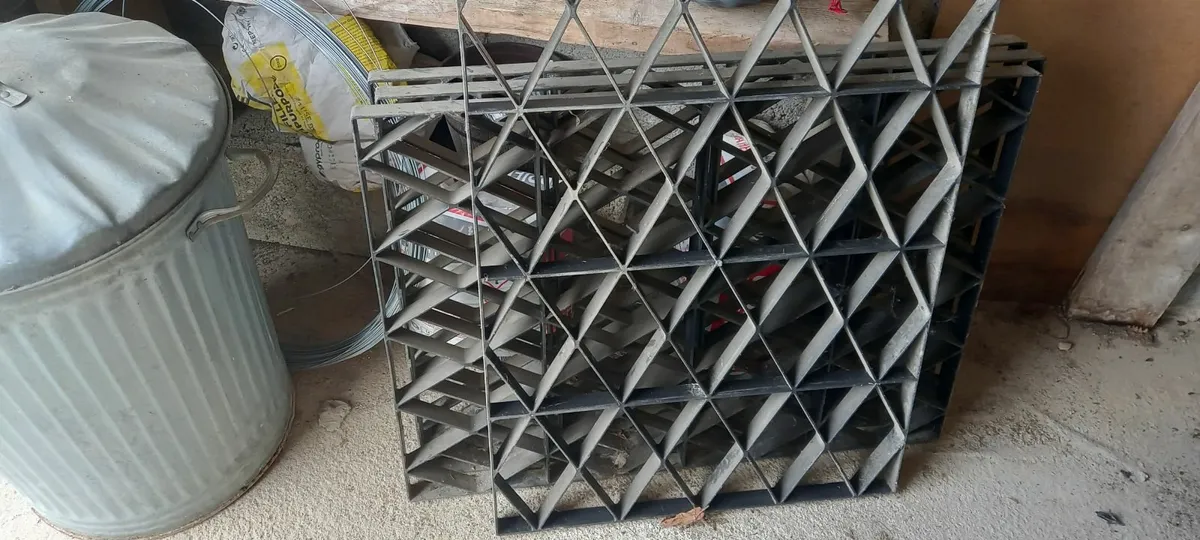 Hard Sturdy Pond Grid
