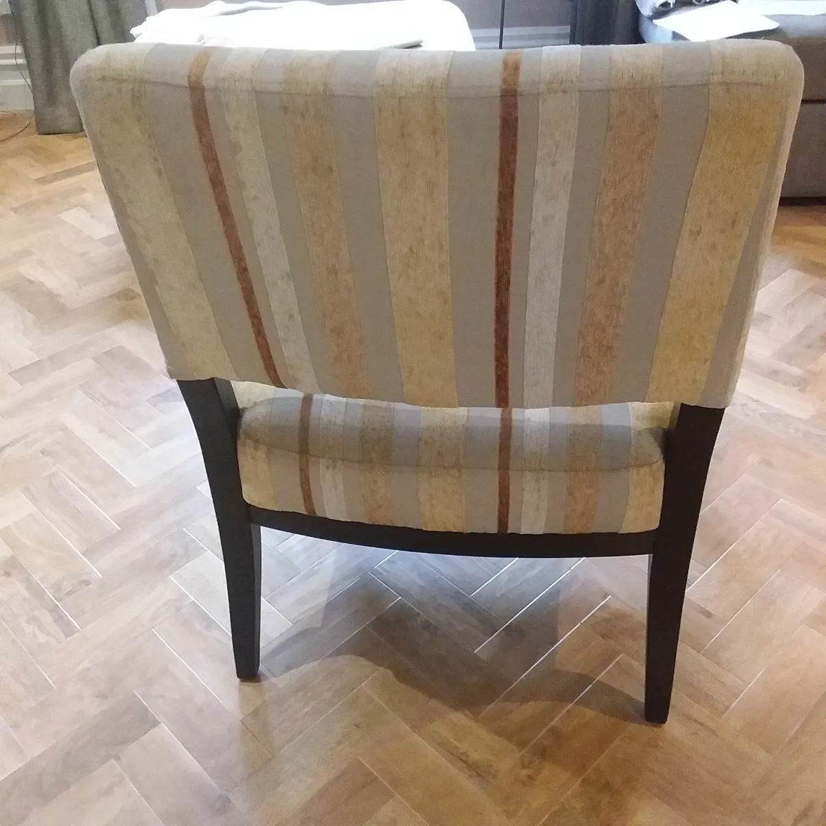 Modern Chair - Image 3
