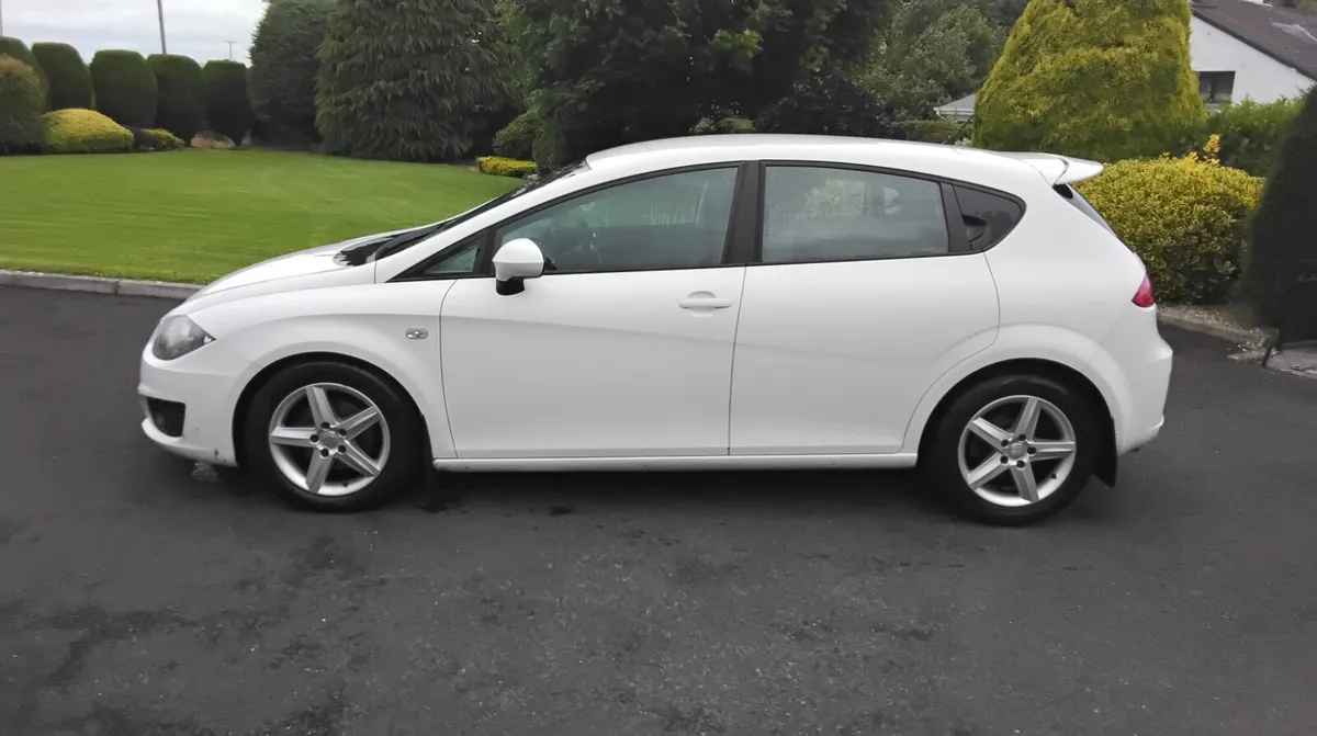 SEAT LEON 1.6 TDI..NEW NCT - Image 2