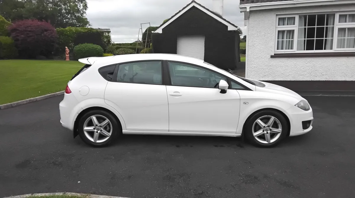 SEAT LEON 1.6 TDI..NEW NCT - Image 3