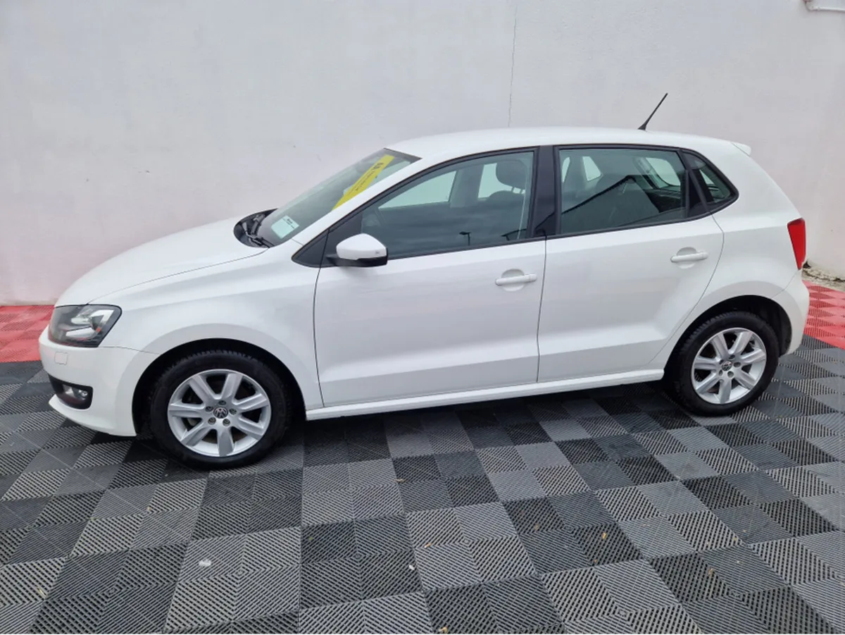 Volkswagen Polo HIGHLINE 1.2 PETROL AUTOMATIC - Image 4