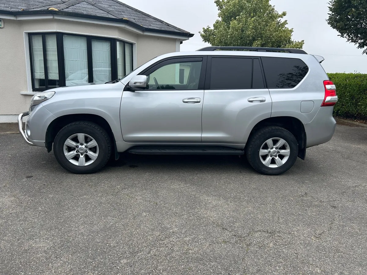 Landcruiser, Low KMS ,LWB ,AUTO,  Leather Seats - Image 1