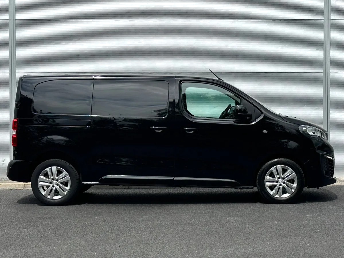 Peugeot 2022 Premium 2.0L diesel - Image 3