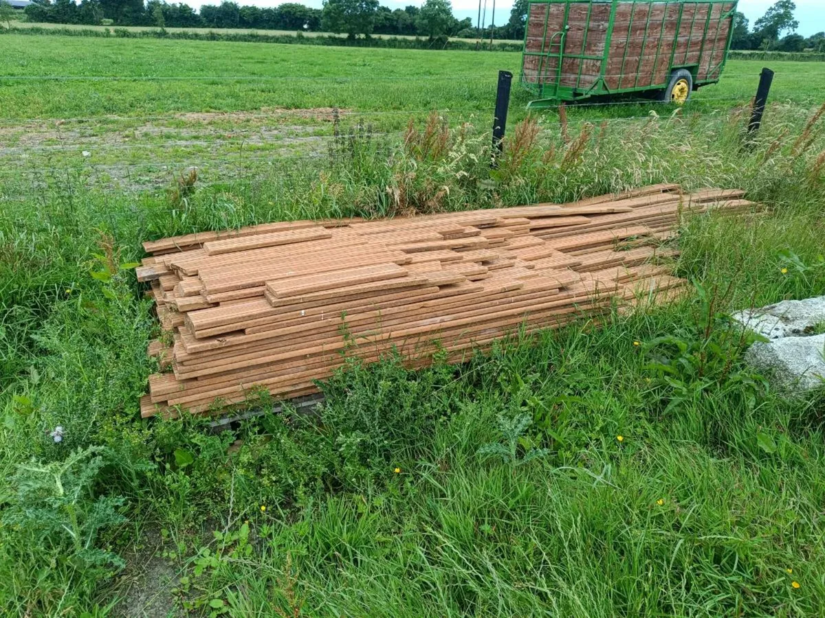 Composite decking - Image 1