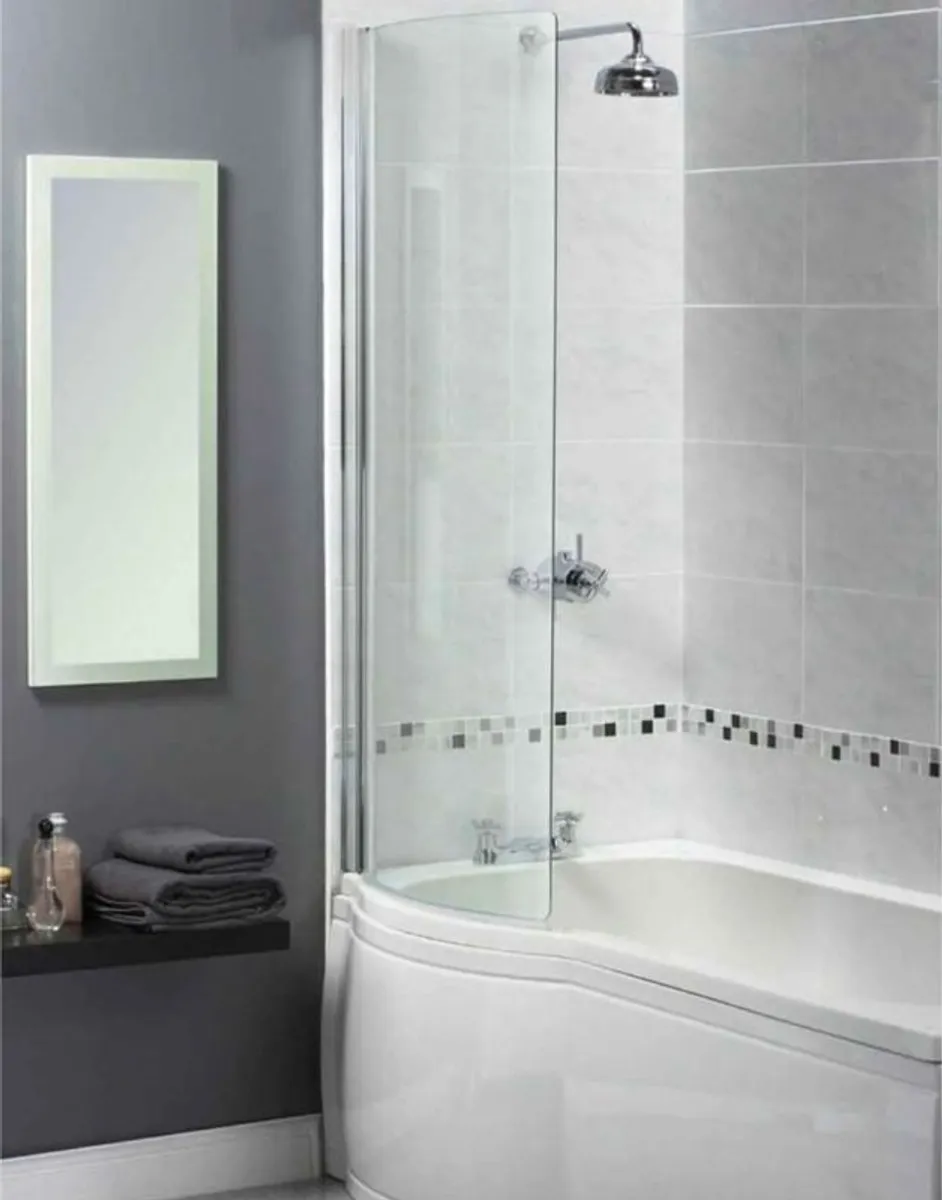 Curved (over bath) bath/shower screen - Image 1