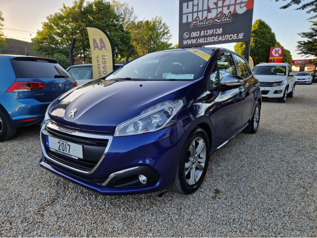 Peugeot 208 ALLURE 1.2 PETROL 5DR AUTOMATIC - Image 4