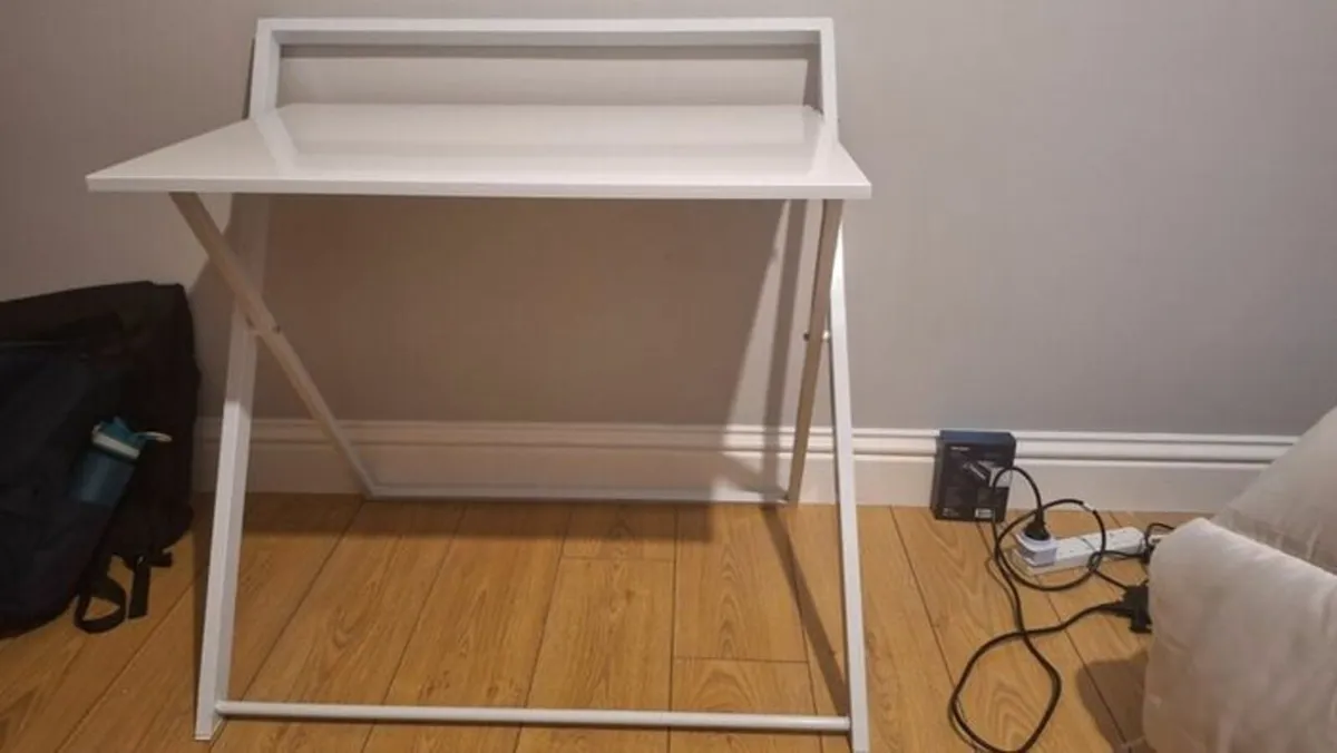 Foldable Desk for Laptops - Image 1