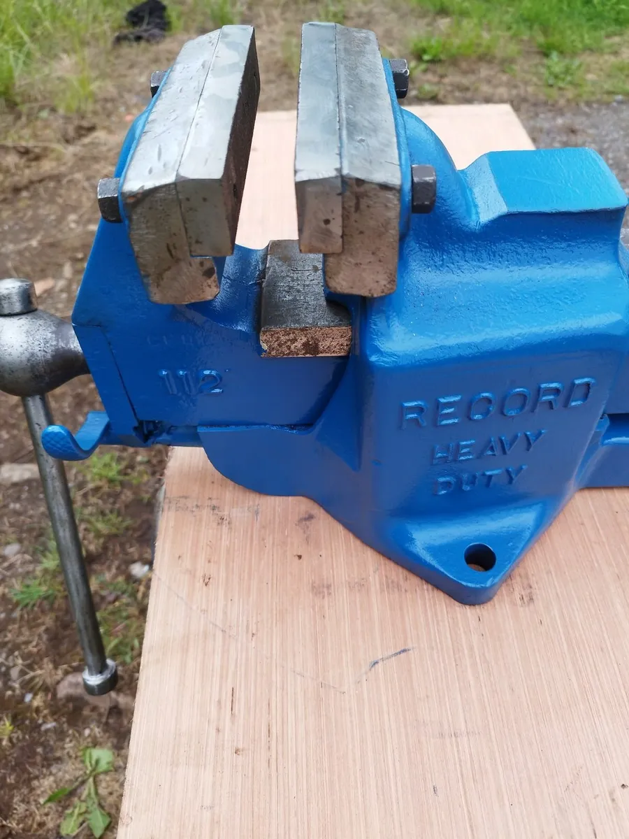 Record 112 Vise - Image 1