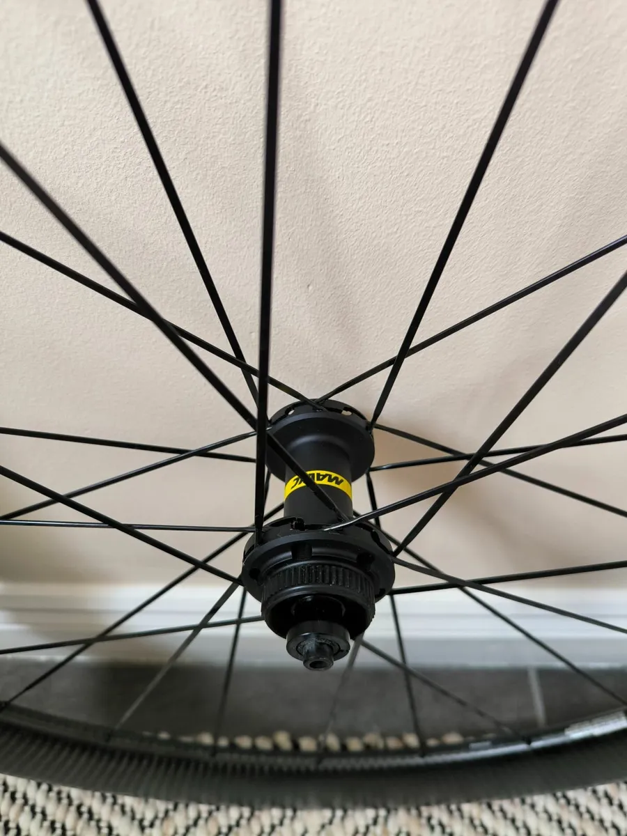 Mavic Cosmic SL 65 Carbon CL Disc Tubeless wheels - Image 3