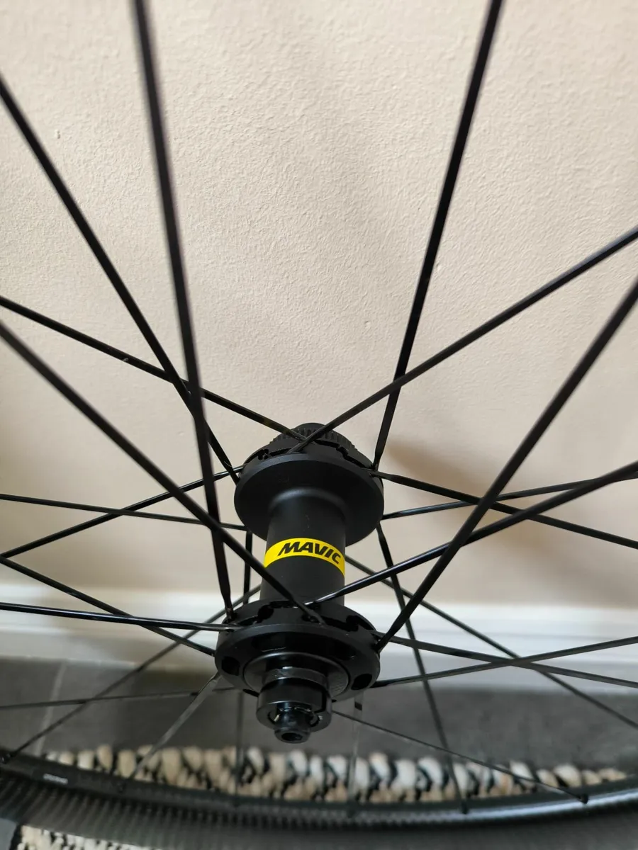 Mavic Cosmic SL 65 Carbon CL Disc Tubeless wheels - Image 4