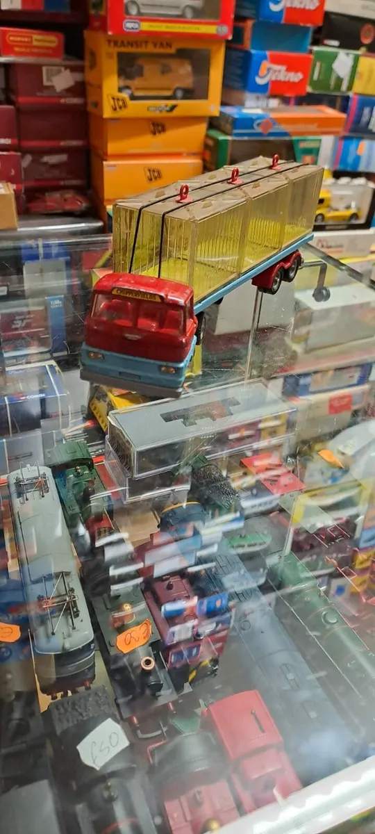 Vintage Corgi 1970's Chipperfield Circus Truck - Image 4