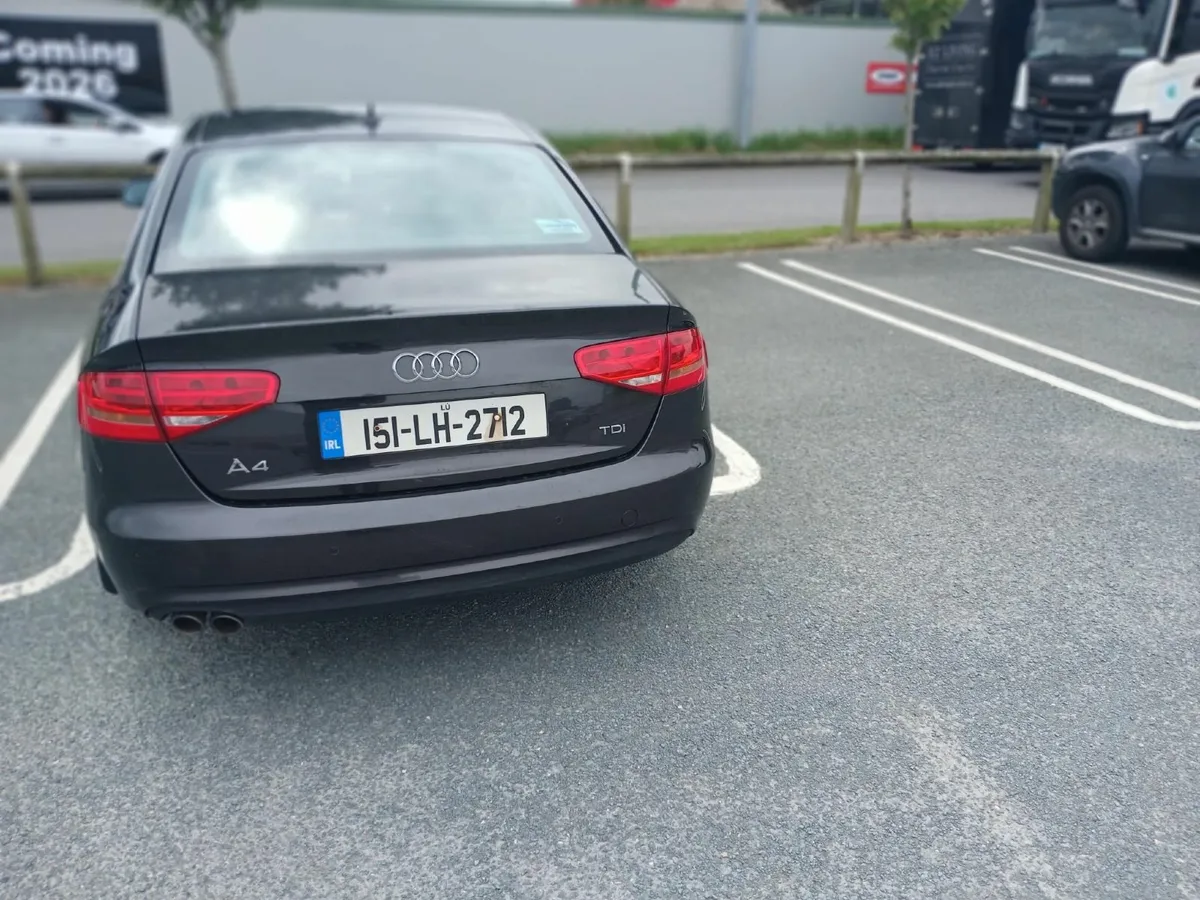 Audi A4 2015  2.0 TDI TECHNIK 136PS 4Dr - Image 2