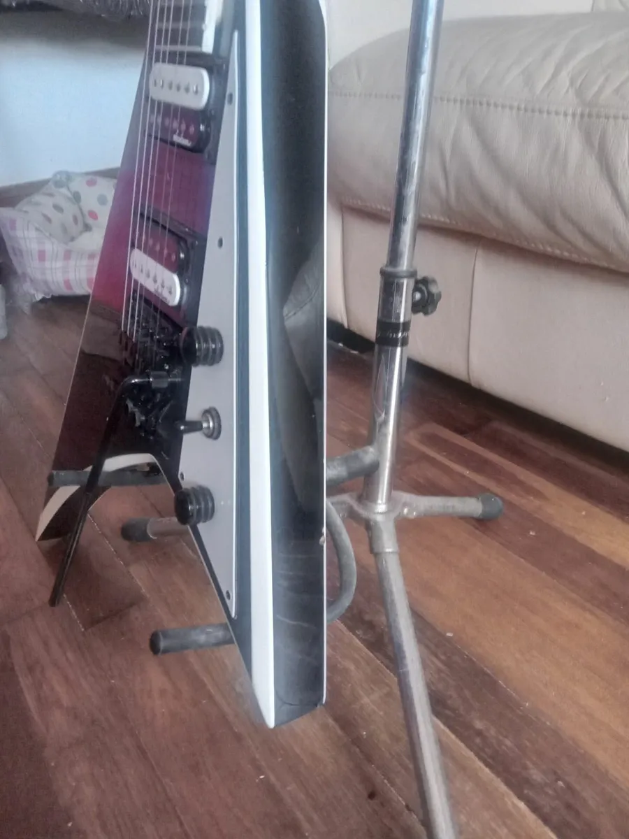 Guitar - Image 2