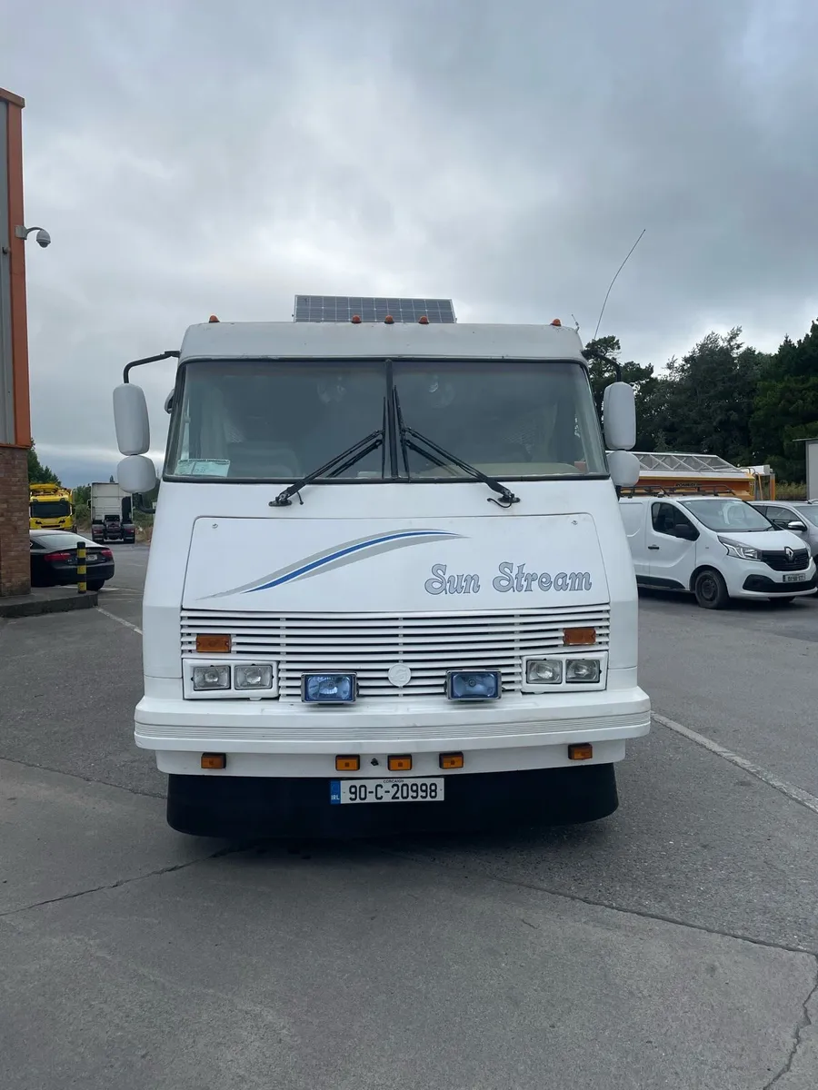 American RV motor home 32 foot long - Image 2