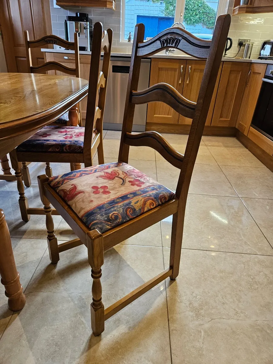 For Sale: Set of 6 Dining/Kitchen Chairs - Image 4