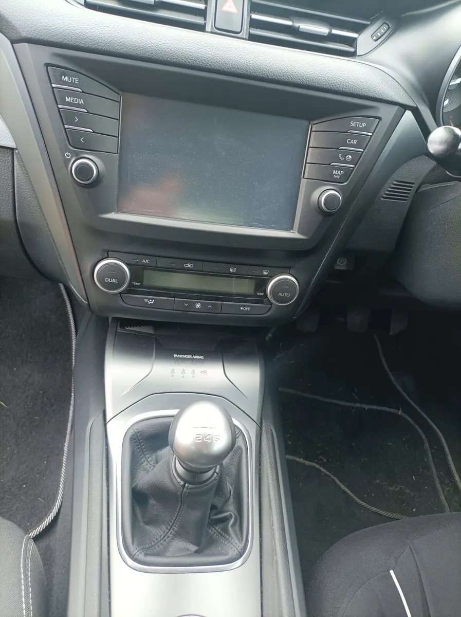 Toyota Avensis - Image 2