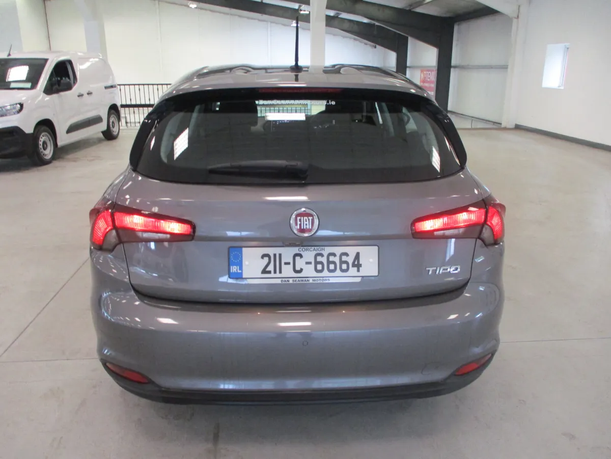 Fiat Tipo Lounge 5Dr 2021 - Image 3