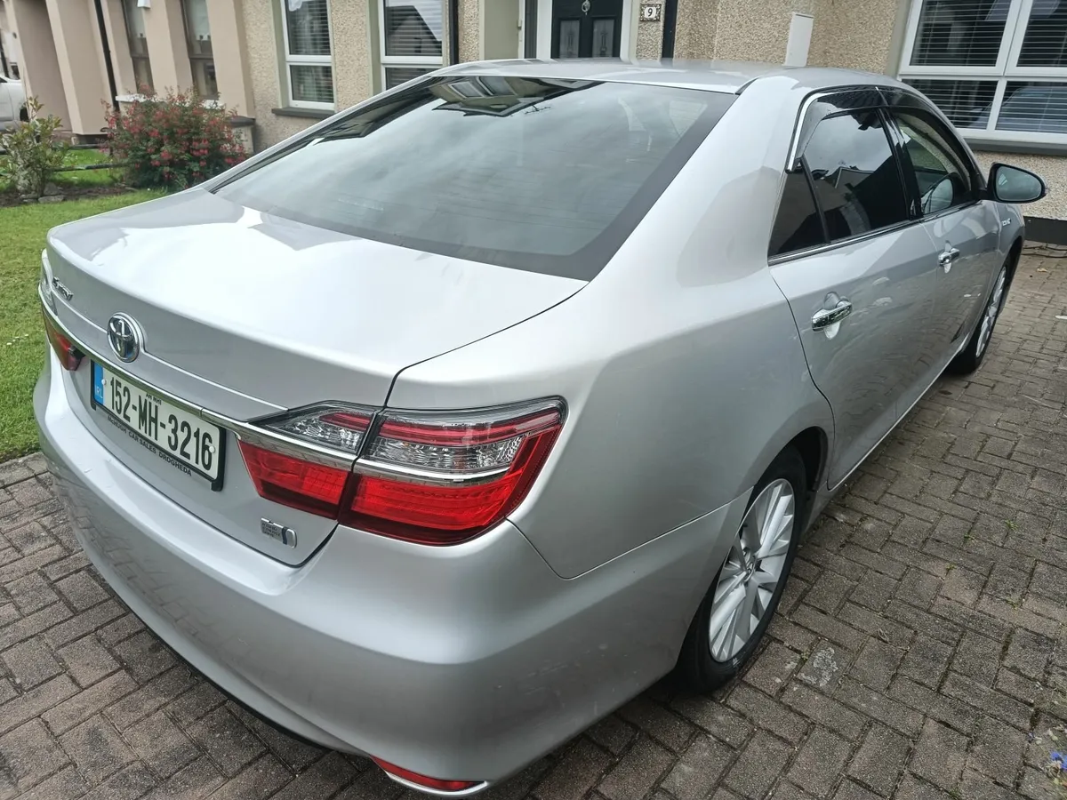 Toyota Camry 2015 - Image 2