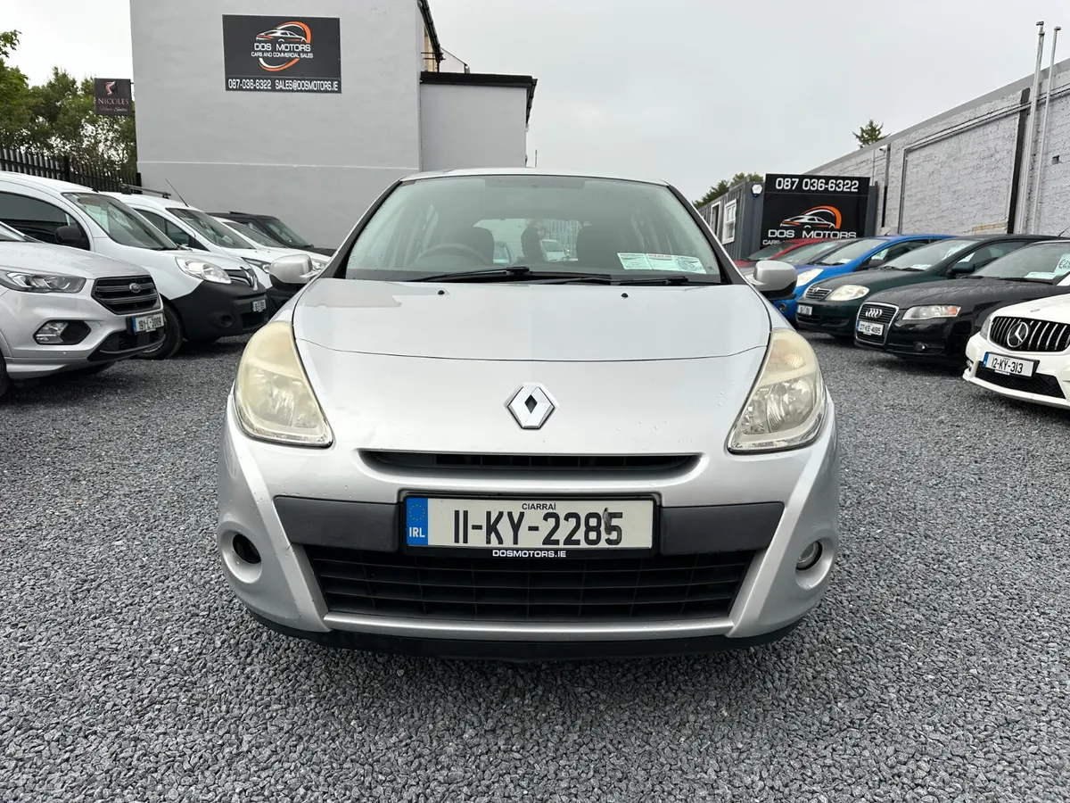 2011 Renault Clio Royale 1.1 4DR - Image 2