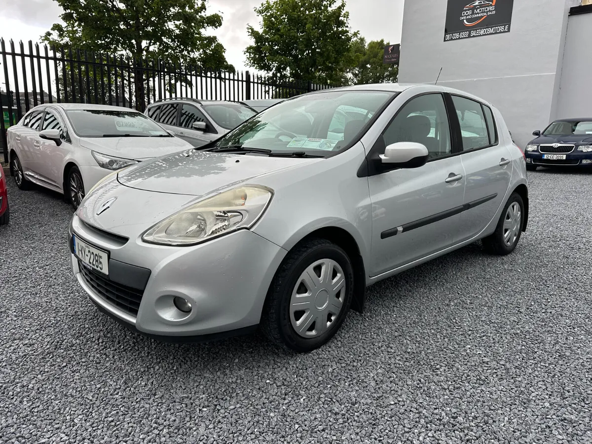 2011 Renault Clio Royale 1.1 4DR - Image 3