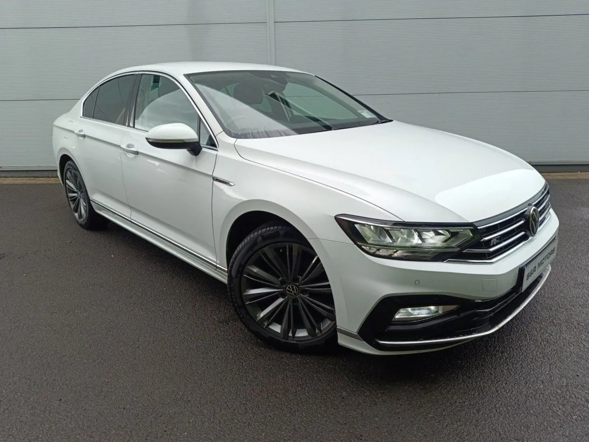 Volkswagen Passat 2.0 TDI 150HP R-line Leather - Image 1
