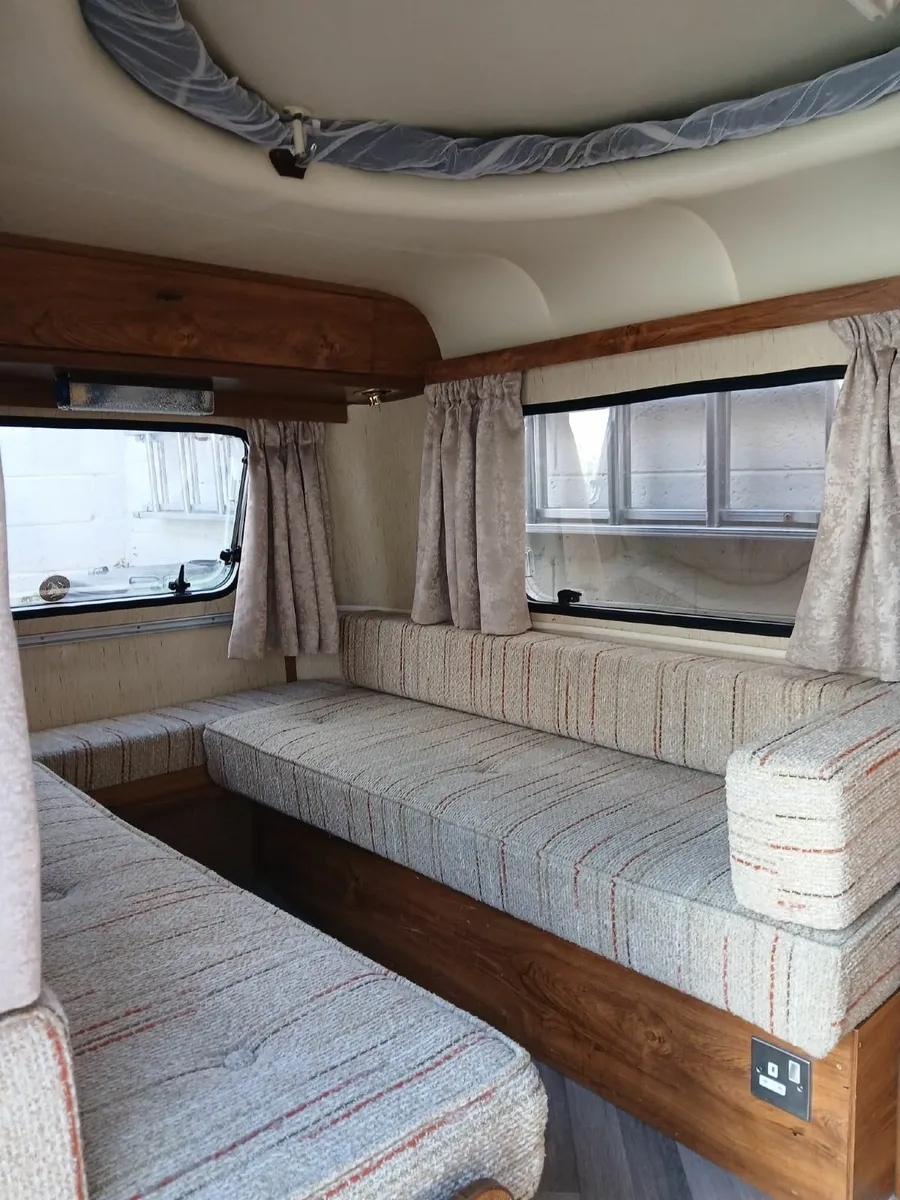 Eriba Puck 2 Berth Vintage Caravan - Image 4