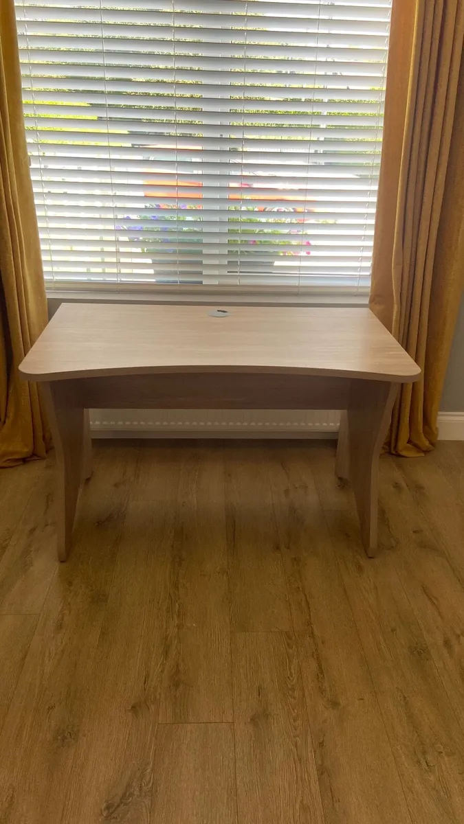 Desk - Image 1