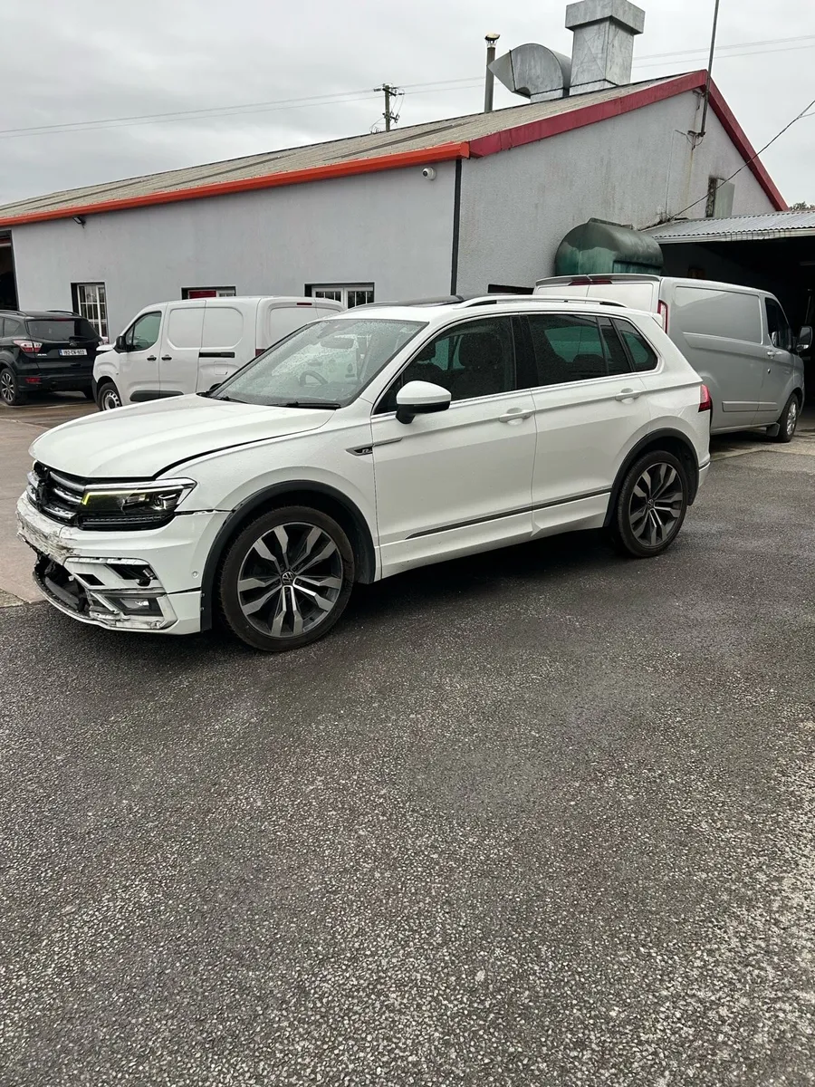 2019 Vw Tiguan, r line, - Image 2