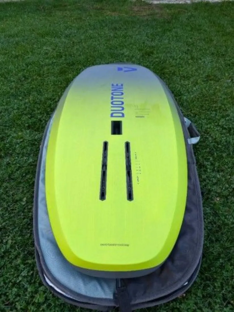 Duotone Sky Style 5'1' 85L Wingfoil Board - Image 4