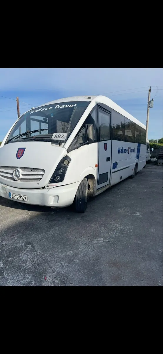 MERCEDES 33 SEATER - Image 1