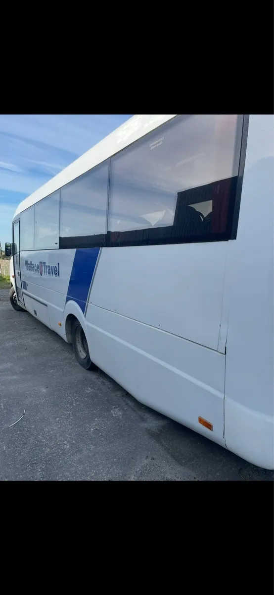 MERCEDES 33 SEATER - Image 3