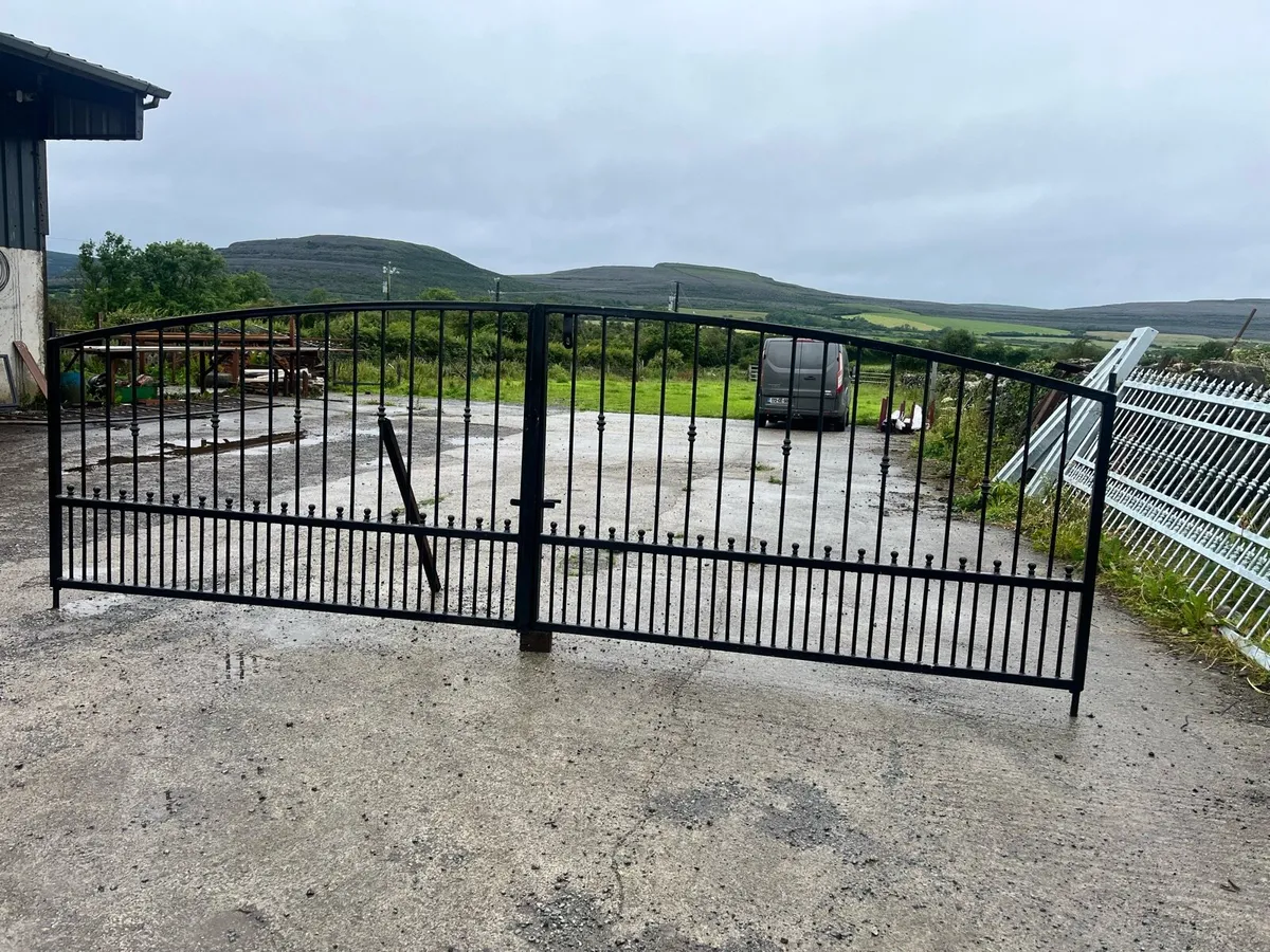 Gates for sale - Image 1